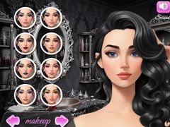 Игра Maria's Gothic Seasons Dress Up
